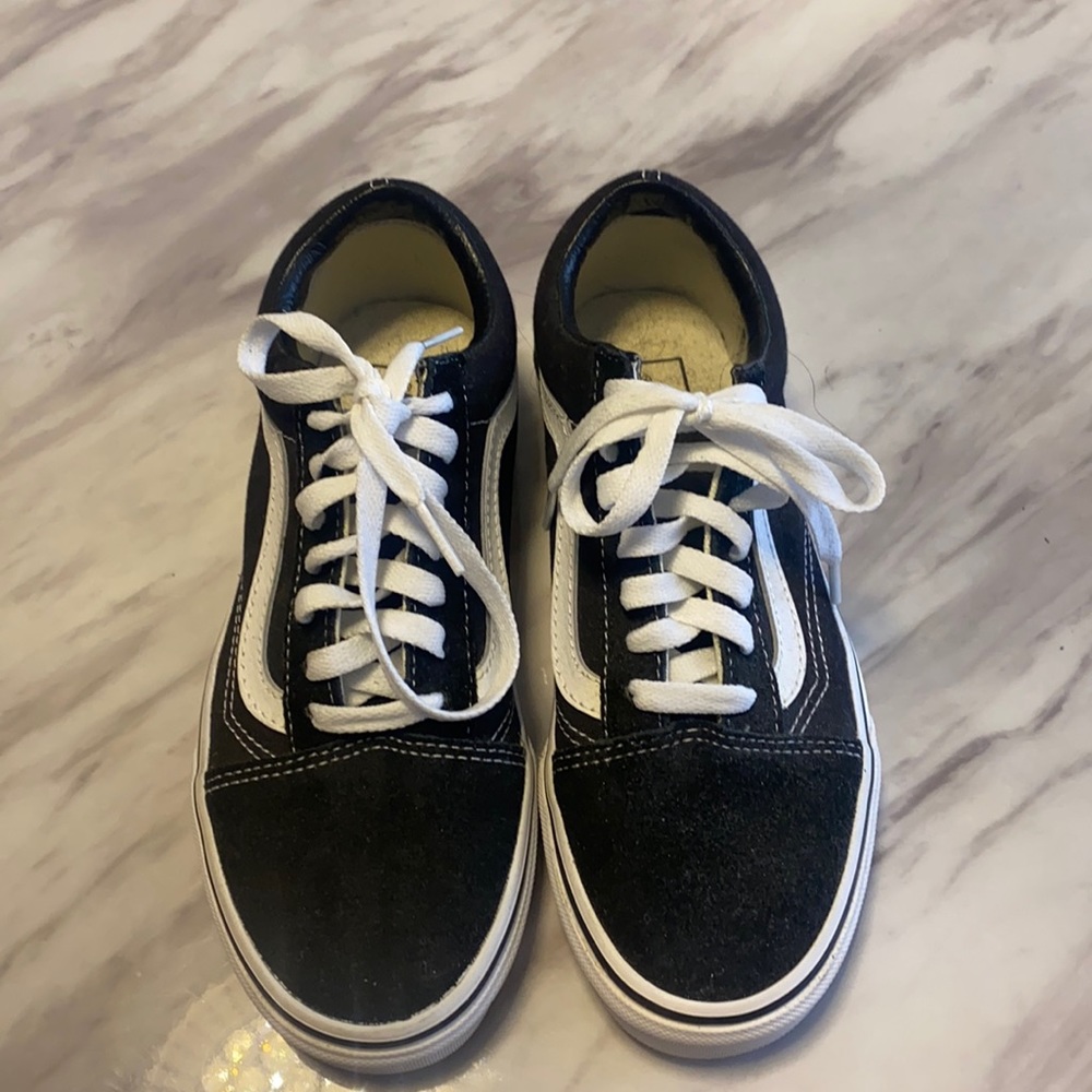 Brand new never worn women’s vans size 6